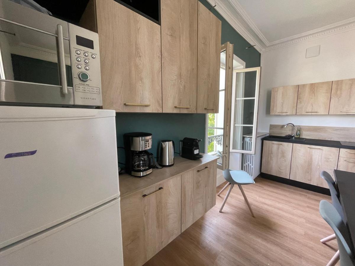 Le Logis De La Place Туар Экстерьер фото