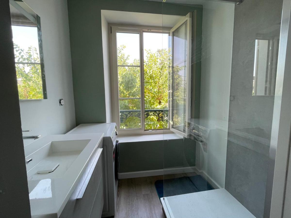 Le Logis De La Place Туар Экстерьер фото