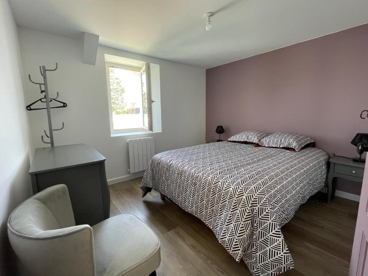Le Logis De La Place Туар Экстерьер фото
