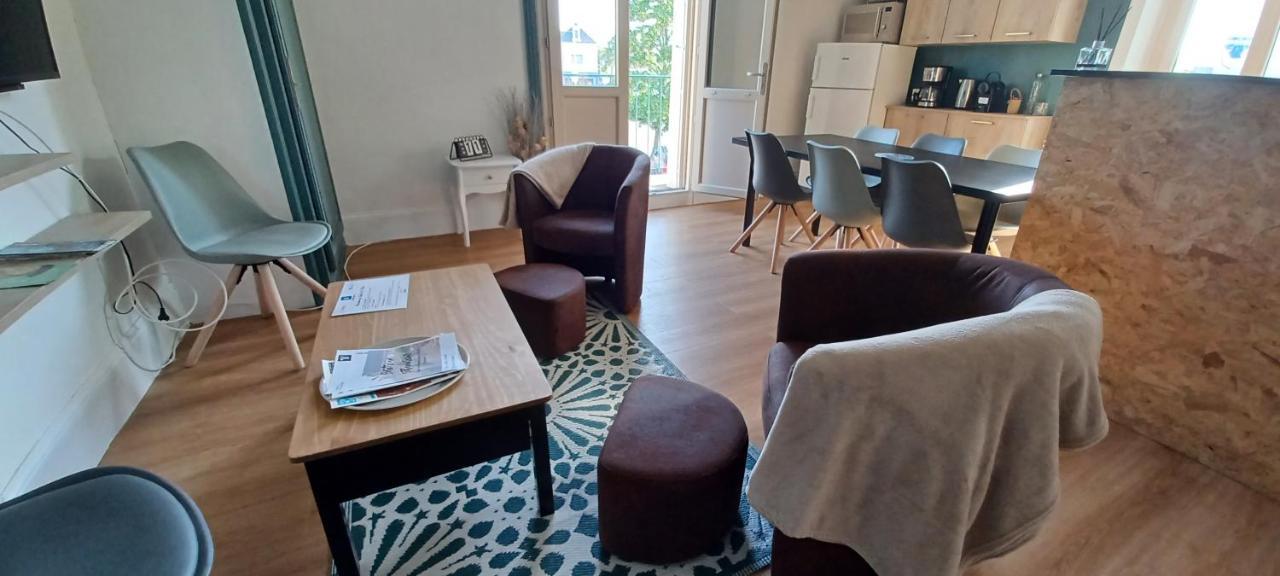 Le Logis De La Place Туар Экстерьер фото
